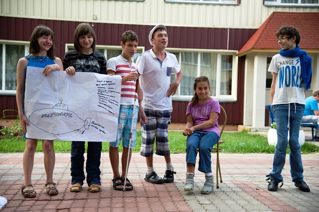 «Театральная перспектива» в летнем лагере для подростков с инвалидностью